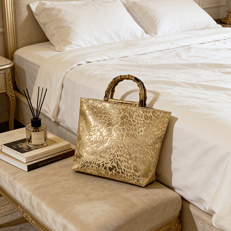 Women Bags Gold - Tas tote jacquard daun emas metalik