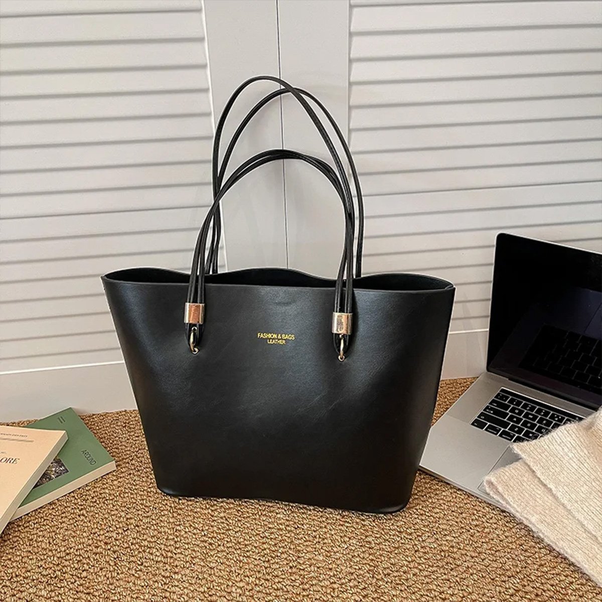 Women Bags Gold - Tas Tote Fashion untuk Penggunaan Sehari-hari,
