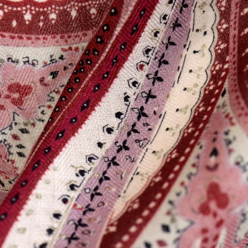 Syal Leher Kecil Paisley 65CM  - Women Bags Handmade ulasan dan harga